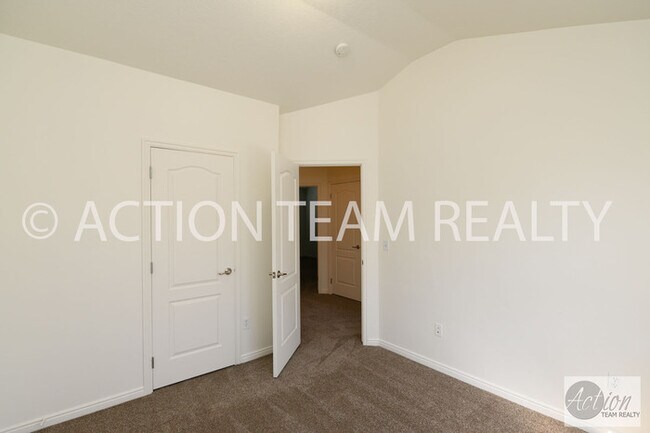 Building Photo - 13533 Venicia Way