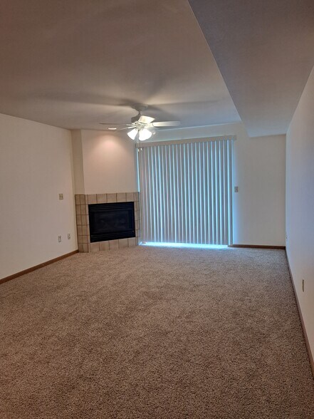 Primary Photo - 586 Athletic Way
