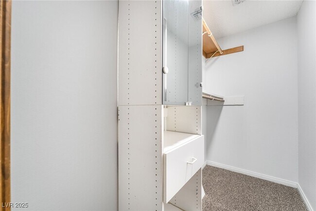 Building Photo - 1418 Santa Margarita St