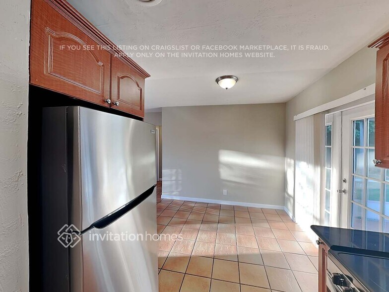 Building Photo - 2301 N 62nd Ave