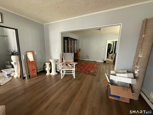 Building Photo - 381 Ellis St