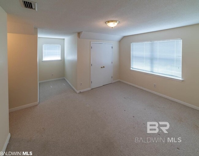 Building Photo - 17460 Pandion Ridge