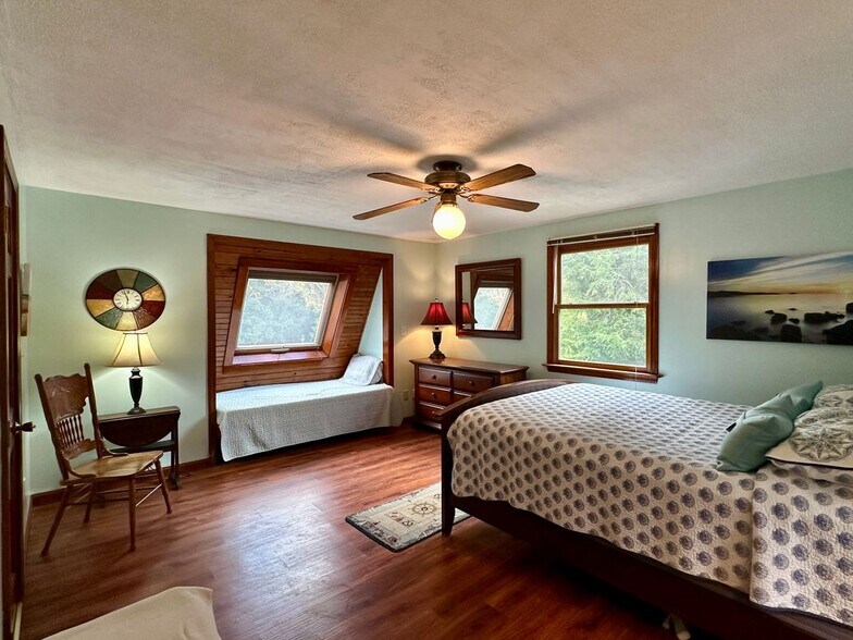 Building Photo - 469 Barbers Pond Rd