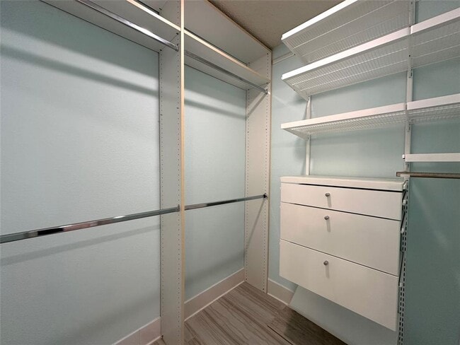 Building Photo - 2403 Braemar Cove