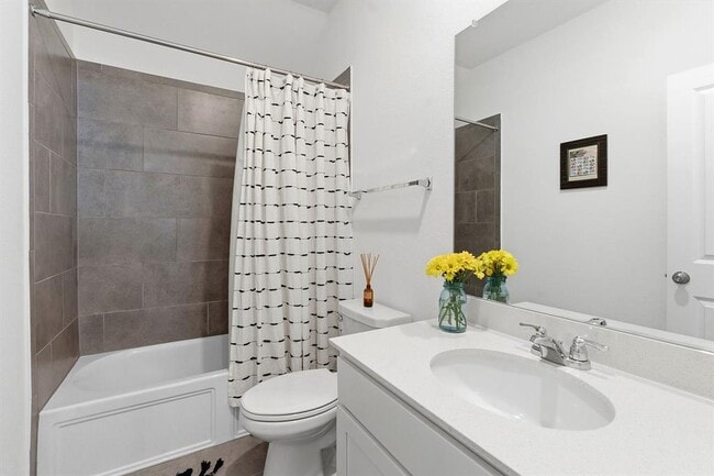 Building Photo - 209 Zamora Xing