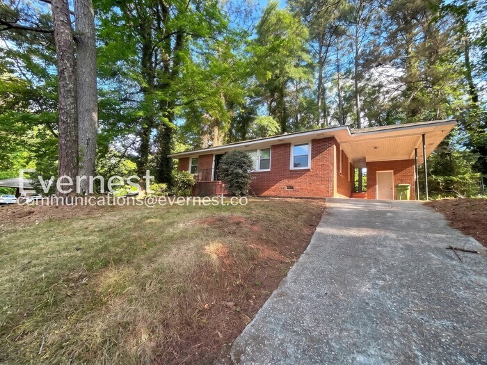 Building Photo - 386 Lindsey Dr SE