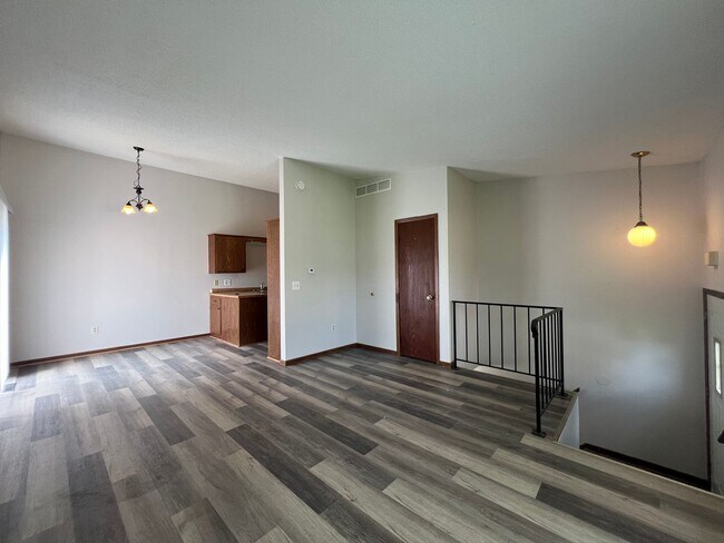 Building Photo - Spacious 2-Bed, 1-Bath Townhome with a Gar...