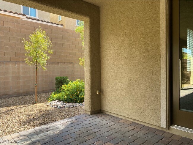 Building Photo - 1551 Mistywood Ct