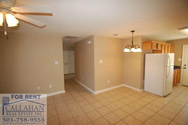 Building Photo - 3 Bedroom Duplex in Jacksonville