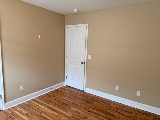 Building Photo - Home is located in Avendale-Rocky Point address but Topsail School District