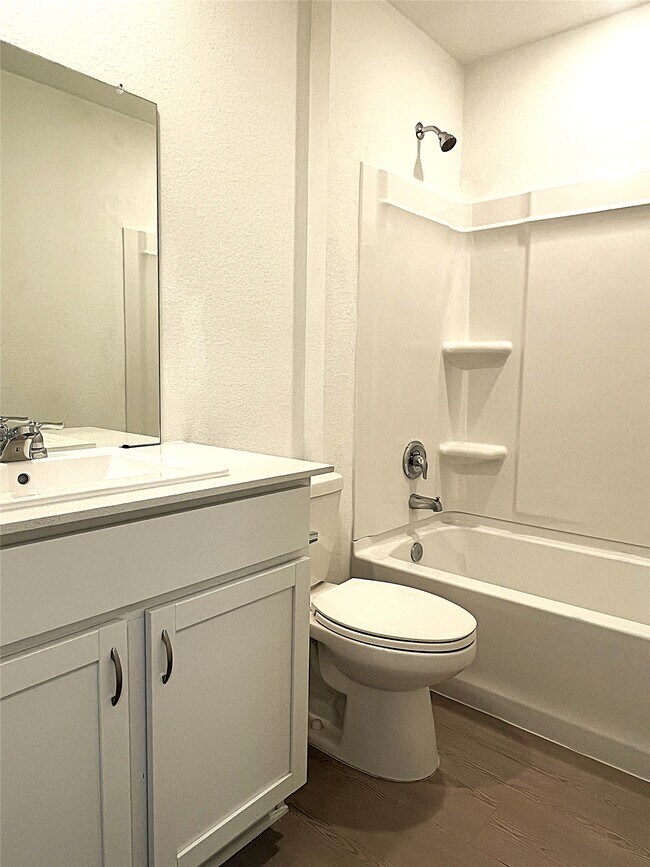 Building Photo - 18210 Via Aurelia Dr