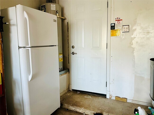 Building Photo - 11827 Moss Branch Rd