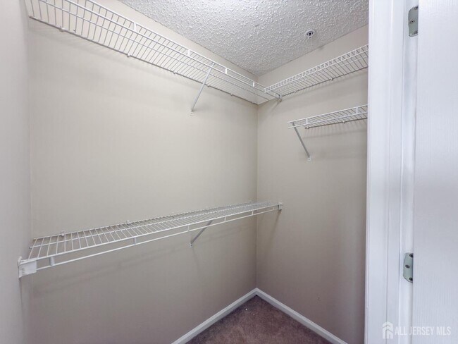 Building Photo - 48 Prestwick Way