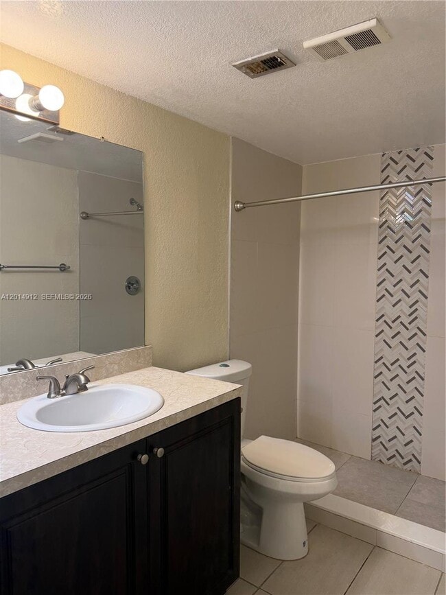 Building Photo - 12950 Vista Isles Dr