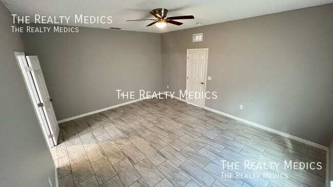 Building Photo - 1161 Yager Rd SE