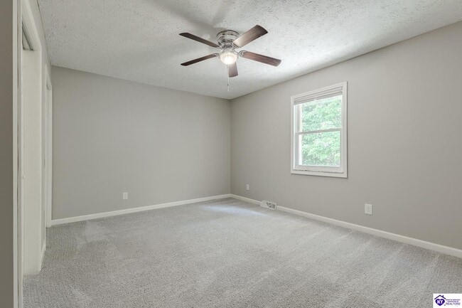 Building Photo - 343 Meadowview Dr