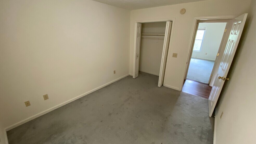 Building Photo - 1282 N Main St