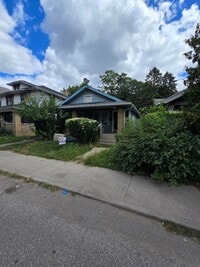 Building Photo - Spacious Two Bedroom Duplex Near New York ...