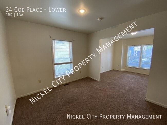 Building Photo - 24 Coe Pl