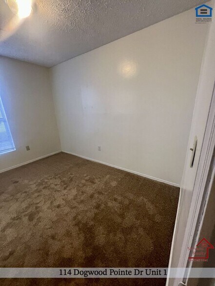 Building Photo - 114 Dogwood Pointe Dr