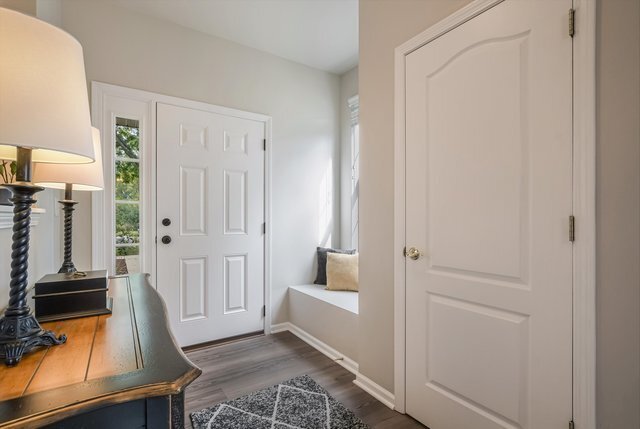 Building Photo - 2562 Golf Ridge Cir