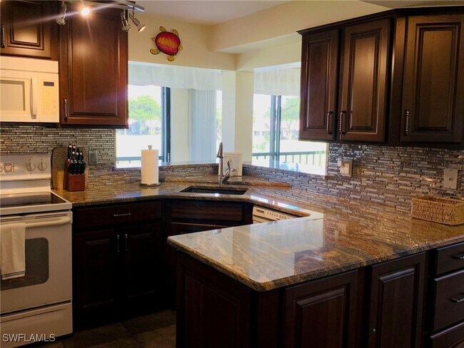 Building Photo - 7410 Lake Breeze Dr