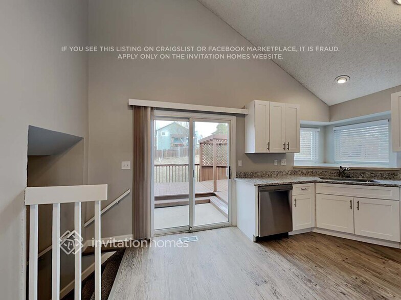 Building Photo - 7520 Montarbor Dr