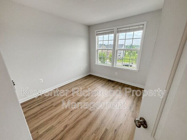 Building Photo - 1404 Whitehurst Way