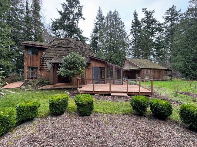 Building Photo - Gorgeous Samish Island Home Available
