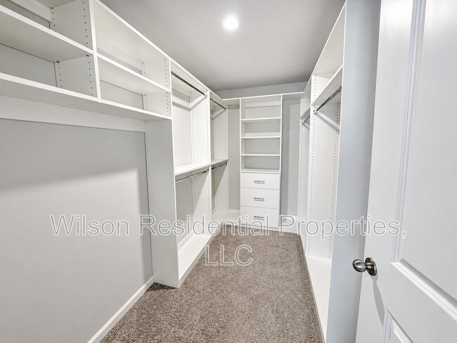 Building Photo - 216 Stamm Dr