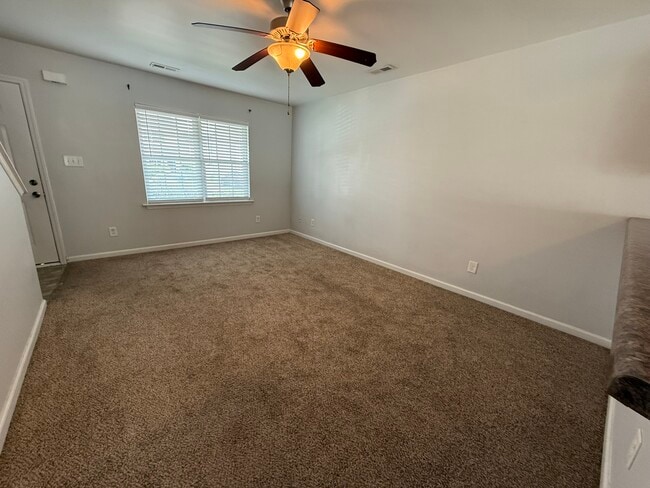 Building Photo - 8008 Banister Loop