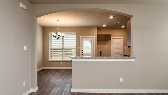Building Photo - 600 Harvest Moon Dr