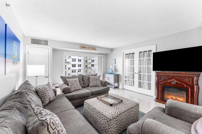 Building Photo - 3215 S Ocean Blvd