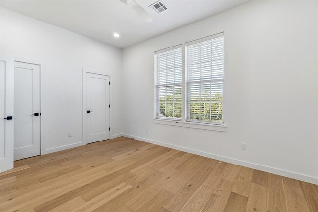 Building Photo - 18821 Selah Wy