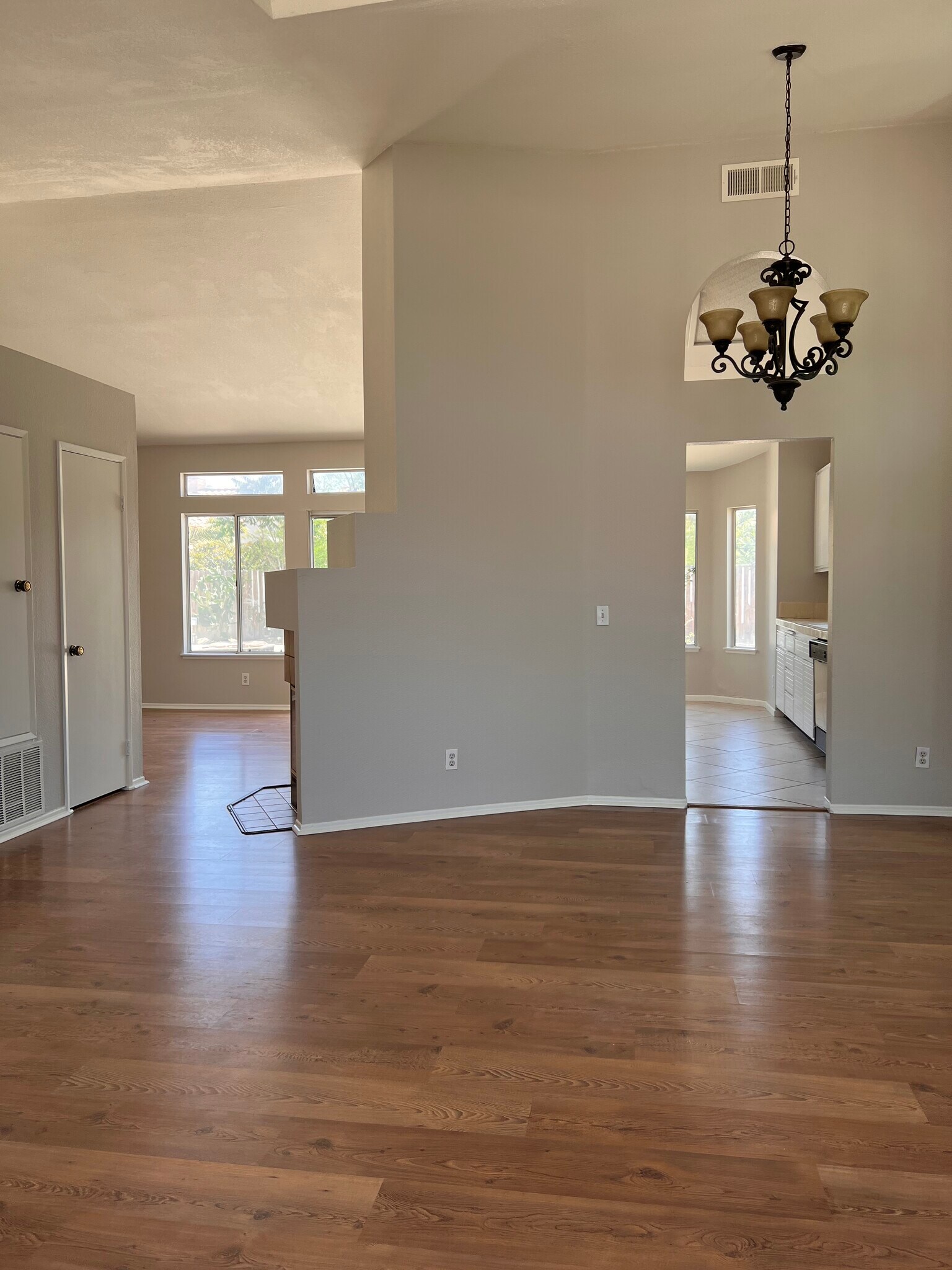 Building Photo - 1188 Don Carlos Ct