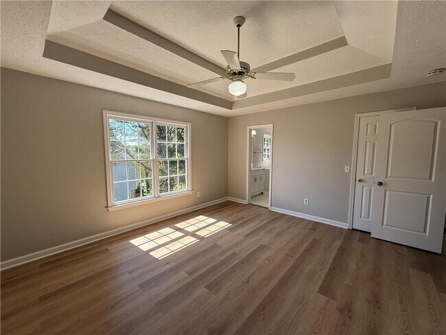 Building Photo - 979 Sugar Crossing Ln