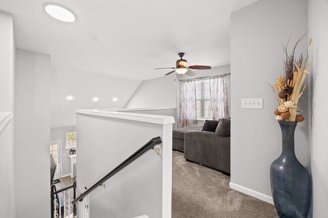 Building Photo - This immaculate 3-bed, 2.5 bath townhome in the Olde Stone Crossing community with the primary be...