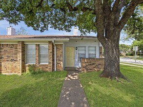 Building Photo - 536 Guerin Dr