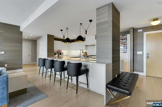 Building Photo - 9 Ave at Port Imperial