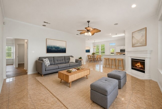 Building Photo - 1040 Castille Dr
