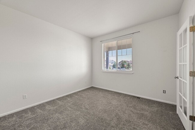 Building Photo - 11850 Kalmath Way