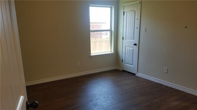 Building Photo - 109 Calvin Smith Ln.