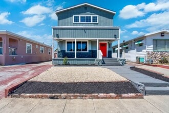 Building Photo - REMODELED HUGE BRIGHT 2400sf 4BR/3.5BA Havenscourt Split Level Home w Cottage AVAIL NOW