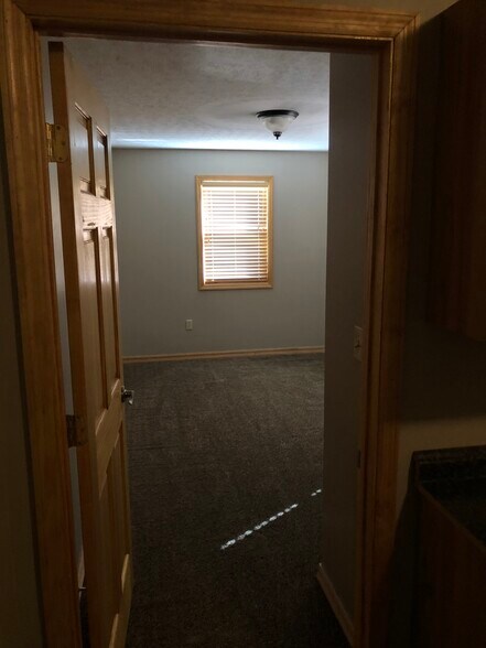 Building Photo - 276 Barker Rd