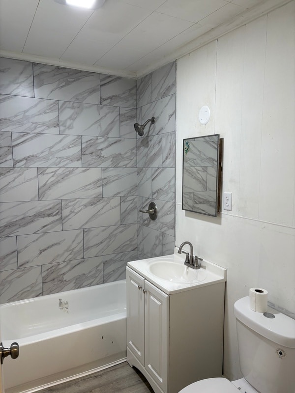 Building Photo - 225 Poplar St