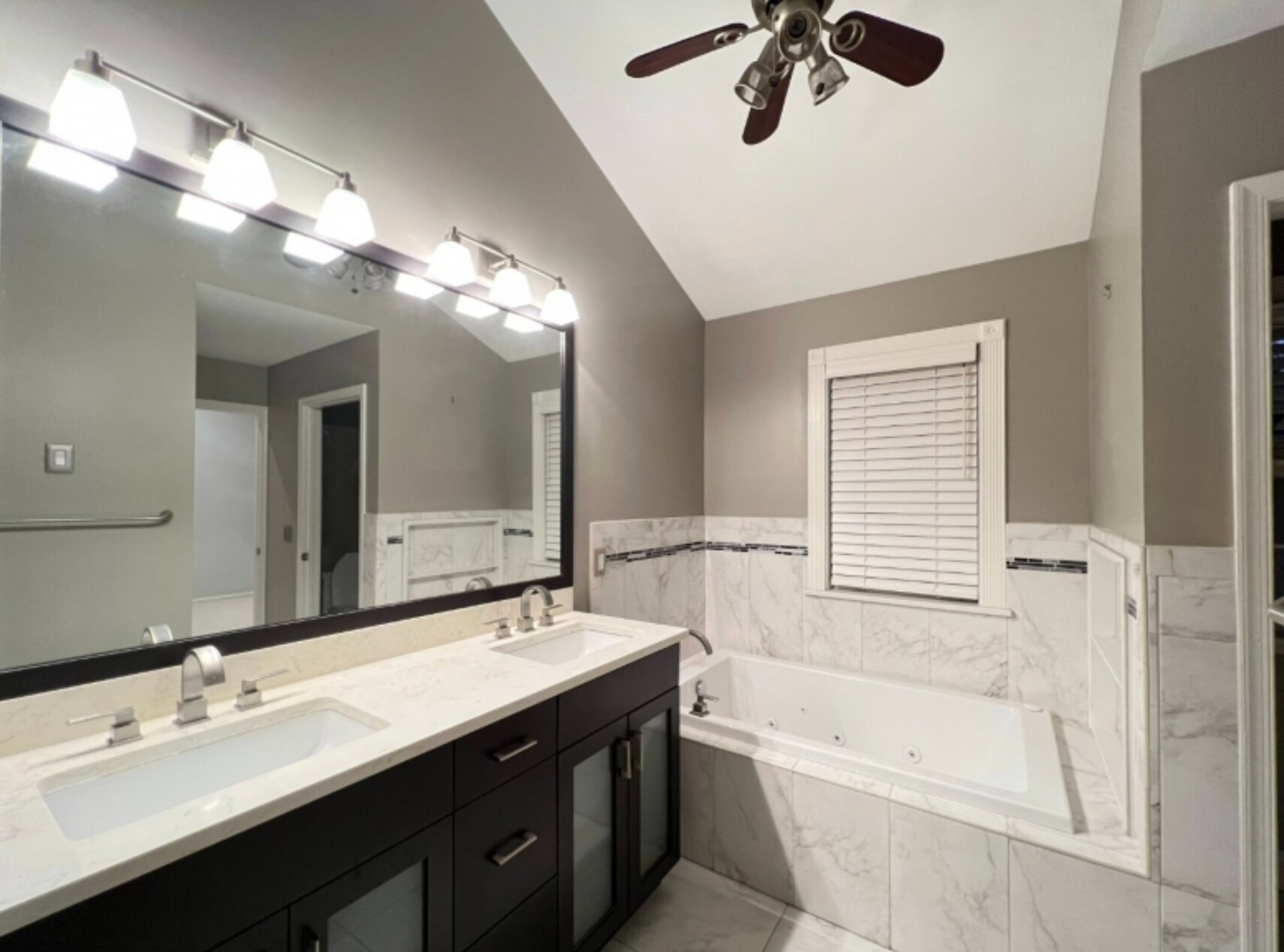 Building Photo - 22 Constitution Way