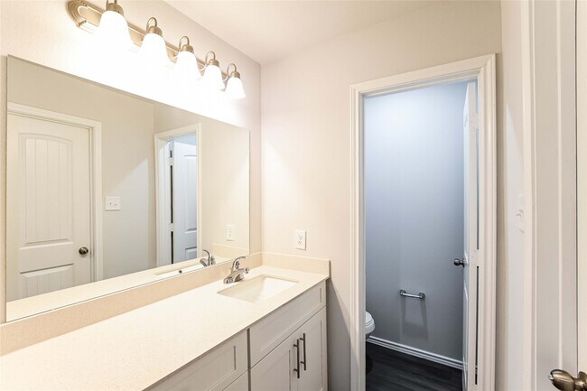 Building Photo - 18546 Boomi Ravine Trl