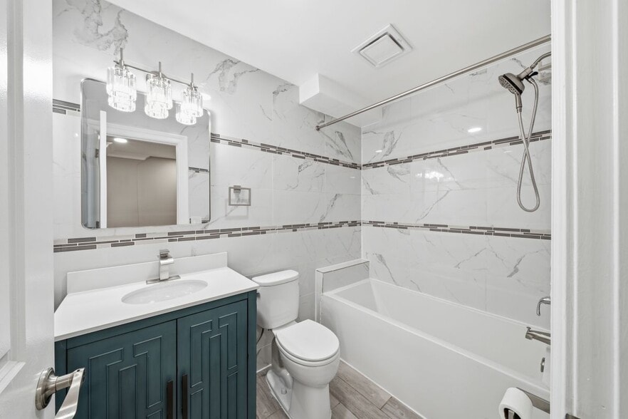 Building Photo - 37 Astor Pl