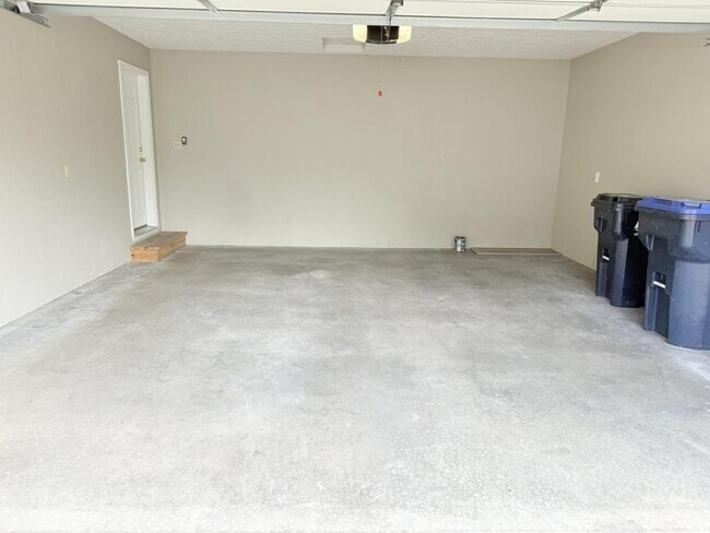 Building Photo - 3602 Shields Dr