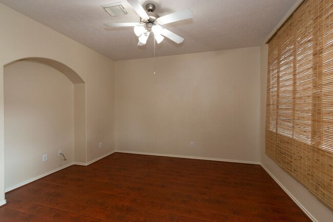 Building Photo - 25227 Boulder Bend Ln